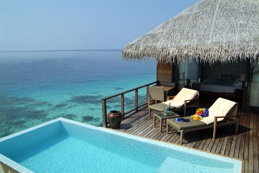 coco bodu hithi pilotis avec piscine maldives