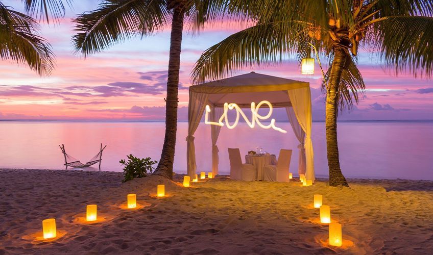 decoration pour un couple sur la plage à l'île Maurice