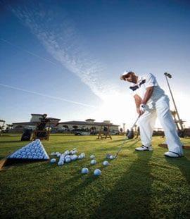 Un golfeur à Abu Dhabi Golfeur à Abu Dhabi