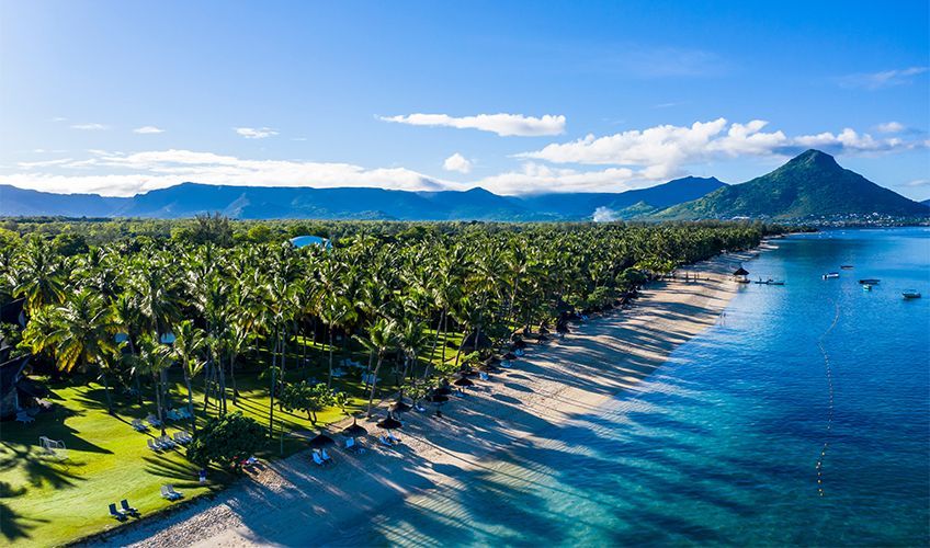 vue arienne de la plage de Flic en Flac  l'le Maurice