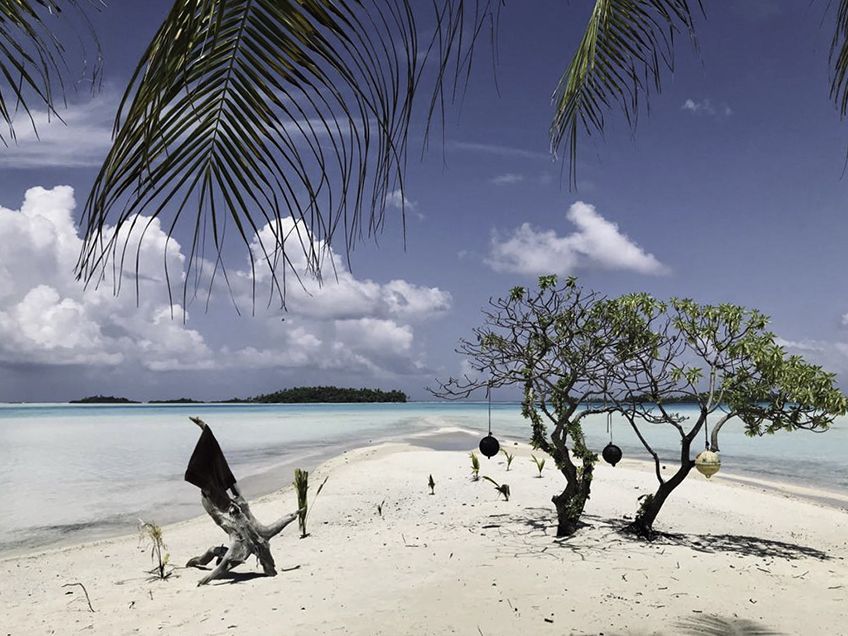 plage lagon bleu rangiroa