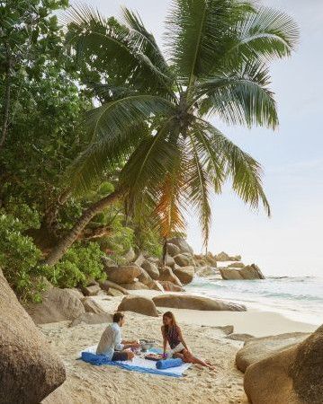 pique nique à l'anse georgette seychelles praslin constance lemuria resort