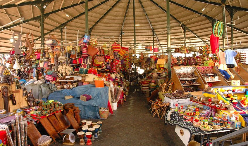 marche saint pierre la reunion