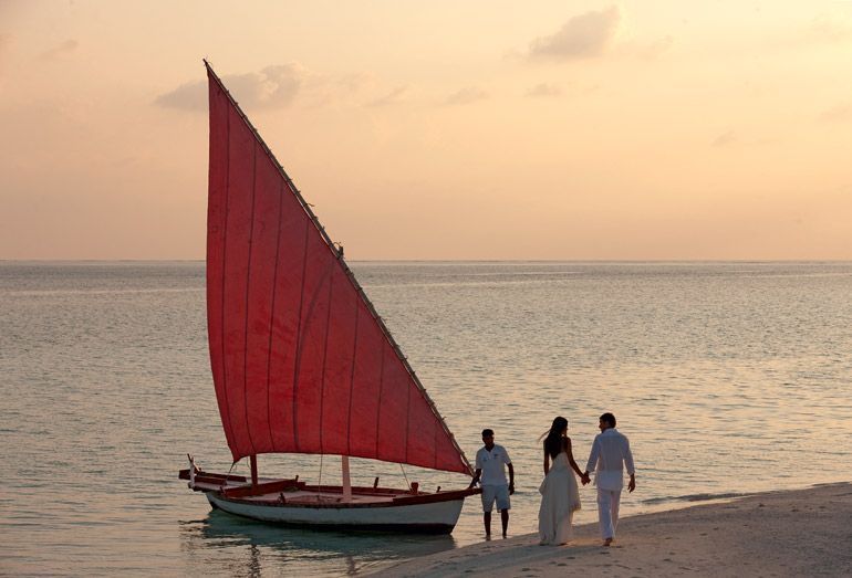 constance moofushi maldives