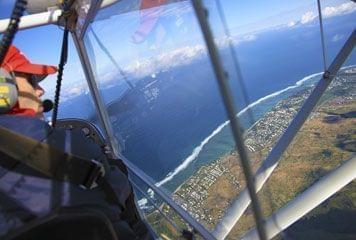 Le survol de la Réunion en parachute Survoler la Réunion en parachute