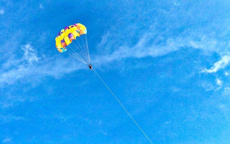 parachute zanzibar afrique