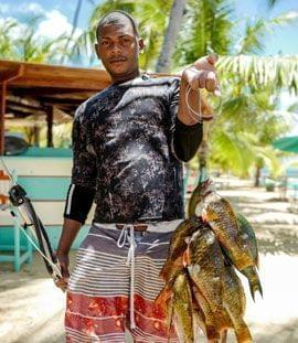 Un pêcheur aux Bahamas Pêcheur aux Bahamas