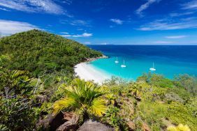 Un pique-nique à l'Anse Georgette sur la plus belle plage de Praslin aux Seychelles
