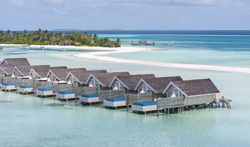 ponton de pilotis aux Maldives