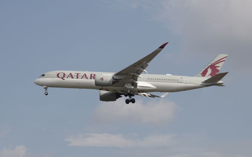 avion qatar airways en vol