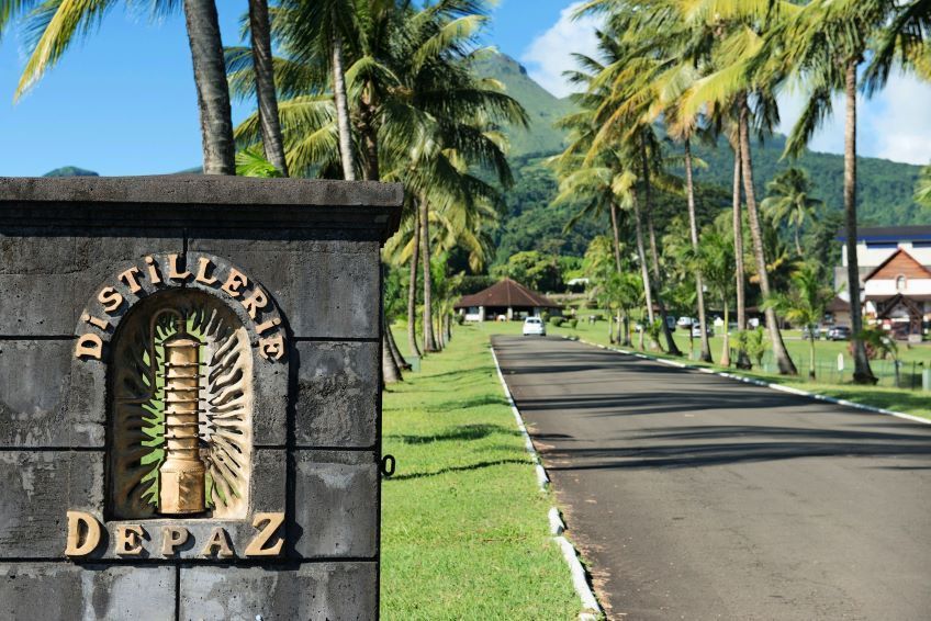 entré du domaine de la distillerie Depaz en Martinique