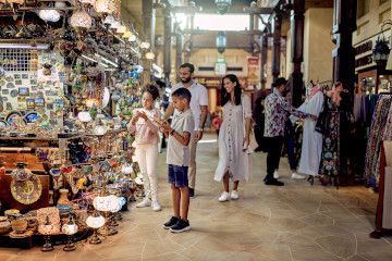 shopping dubai souk de madinat jumeirah