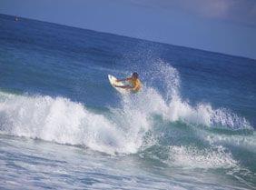 La pratique du surf à la Réunion