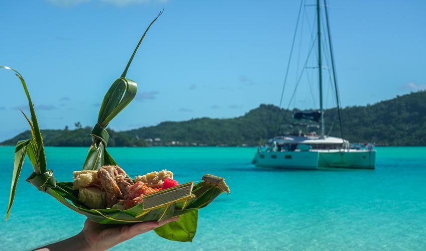repas de poisson cru  Tahaa en Polynsie