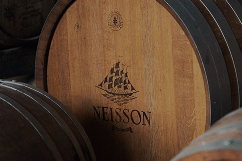 tonneaux de rhum de la distillerie Neisson en Martinique