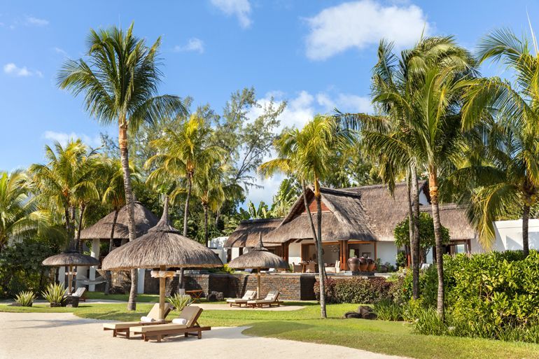 villa vue ocean shangri la touessrok