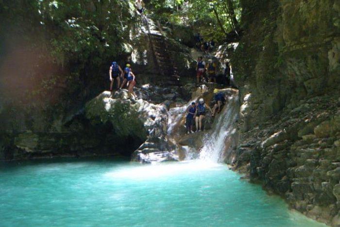 Les 27 Charcos de Damajagua