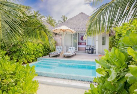 Htel avec piscine prive aux Maldives